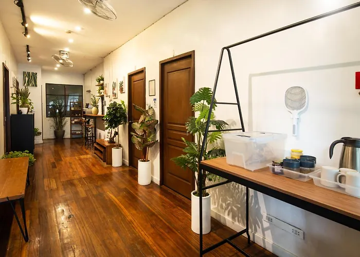 Homestay Homey And Cozey Poblacion Makati S07 Manila