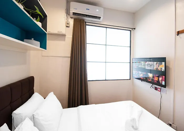 Homey And Cozey Poblacion Makati S07 Homestay Manila